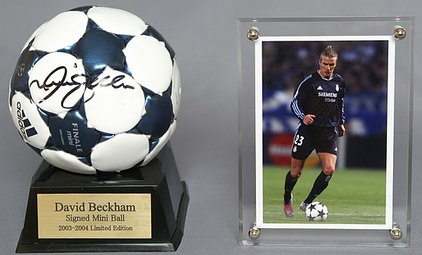 D ベッカム直筆サイン入りチャンピオンズリーグ公式ミニサッカーボールセット 写真 写真立て付き