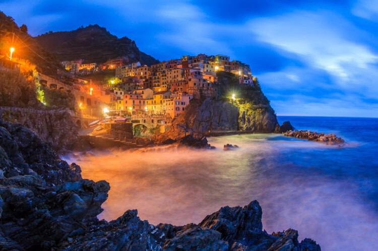 شاهد مدينه مانارولا ايطاليا