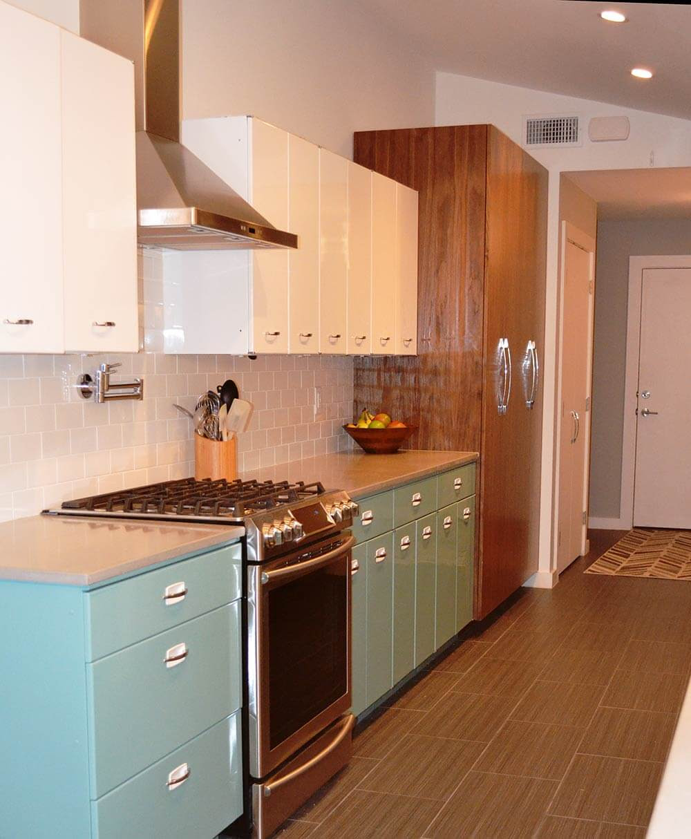 Sam has a great experience with powder coating her vintage steel kitchen cabinets  Retro Renovation