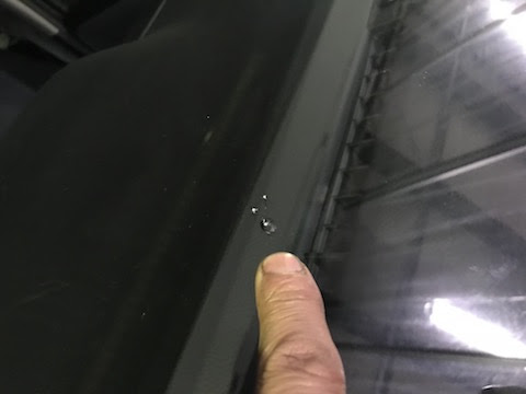 フロントガラス飛び石の傷 複数の傷でも直ります 施工例