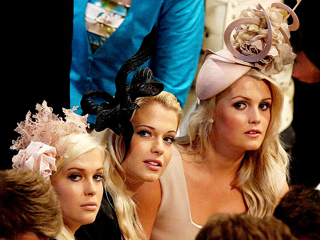  What to Wear to a Winter Wedding The Perfect Wedding Hair Accessory