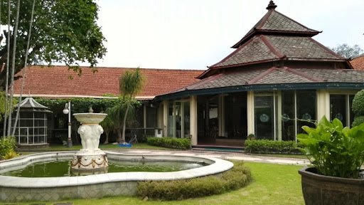 Hotel Terdekat Stasiun Solo Balapan, Solo Jawa Tengah