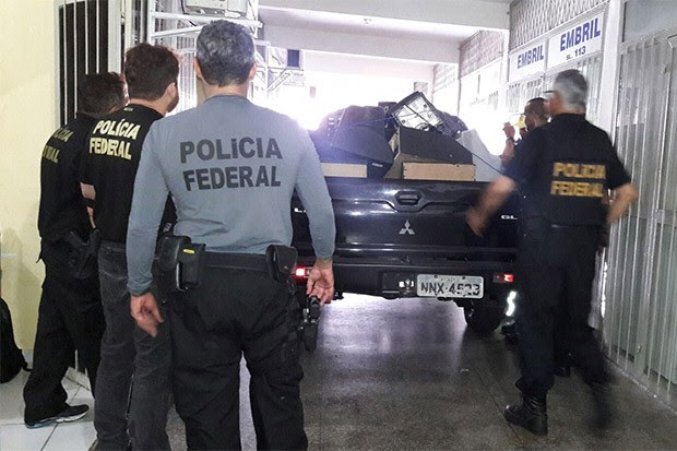 Máquinas caça-níqueis foram apreendidas numa galeria próxima a Assembleia Legislativa, no bairro de Cidade Alta, na zona leste da capital (Foto: Divulgação/PF)