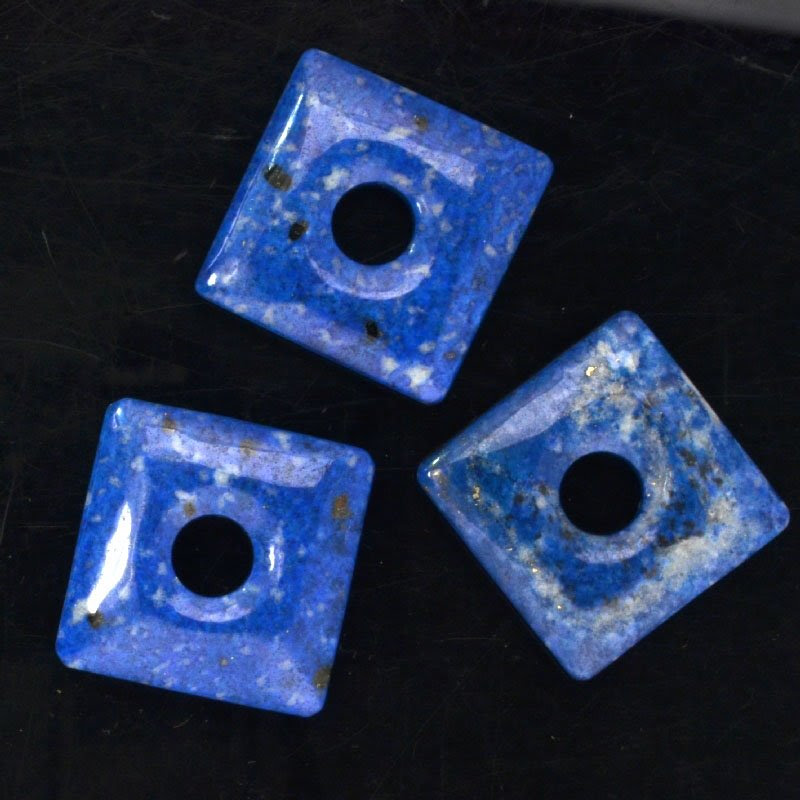s44038 Stone - 40 mm Square Donut Pendant - Snowflake Lapis (1)
