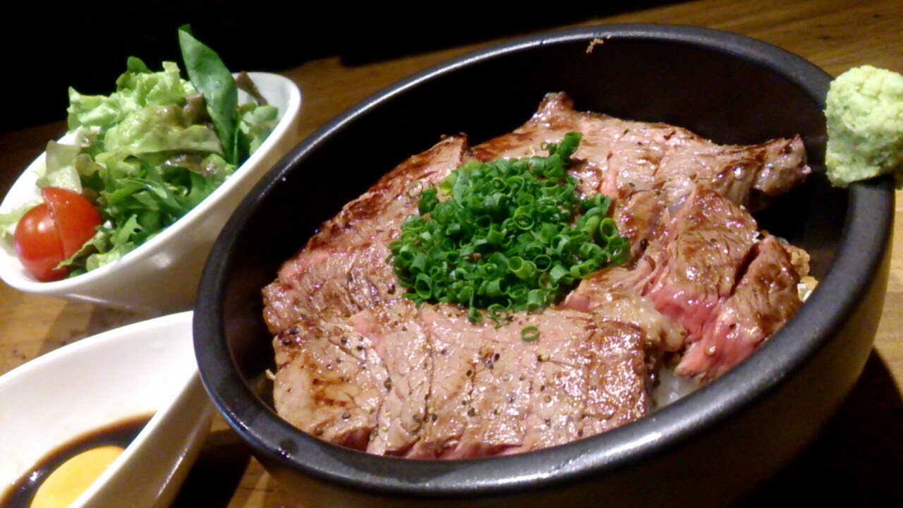 古門戸 博多焼肉 明治屋で ステーキ丼ランチ