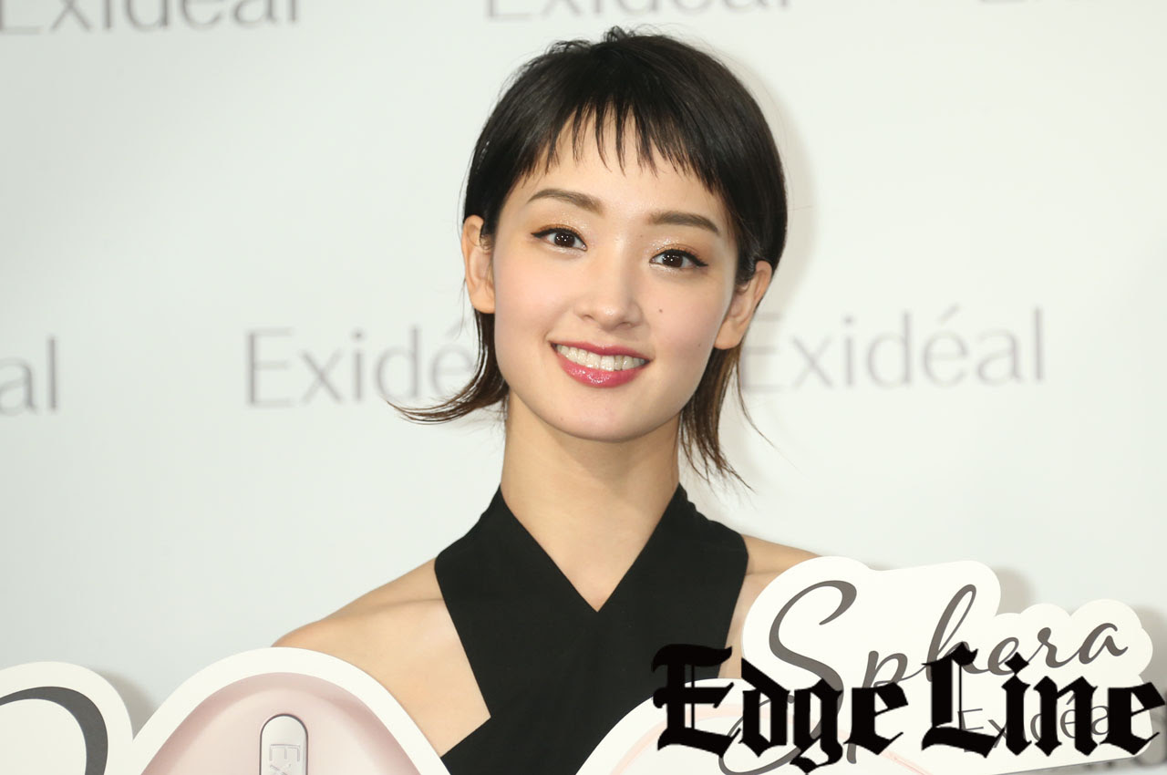 剛力彩芽 背中バックリ大胆ドレスで前事務所退社要因の1つにsnsや現在の関係性も披露 月面旅行 質問には そんな話もありましたね と笑って煙に巻く
