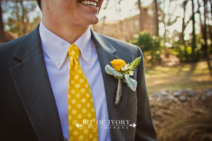yellow and gray boutienniere