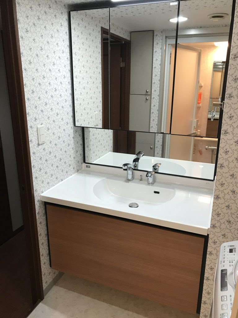 洗面所 トイレ内装工事 クロス床張替えトイレ工事なら川崎市宮前区のアースインテリア