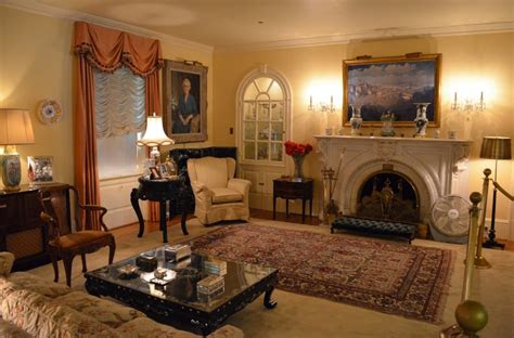 ahdoots oriental rug decorating guide  orange room