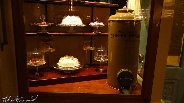 Disneyland Resort, Disneyland, Main Street U.S.A., Market House, Starbucks