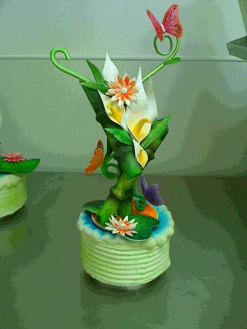 crappy cell phone picture of my pastillage showpiece