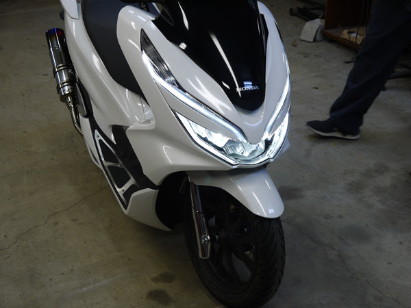 オーダー加工 Pcx125 150 ハイブリッド Jf81 シーケンシャルウインカー イカリング プロジェクター移植 Led増設 仕様 純正加工 ドレスアップヘッドライト ヘッドライト加工 販売 プロショップ ガレージエバーグリーン