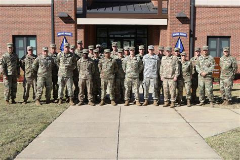 army chief advise  assist units  wear brown