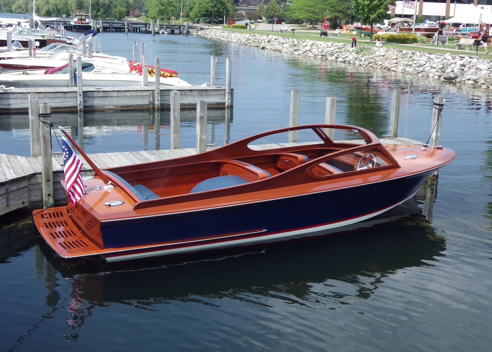 New Wood Boats - The Wooden Runabout Company