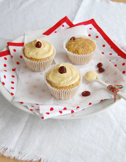 Fruit mince muffins with eggnog icing / Muffins de fruit mince com cobertura de eggnog