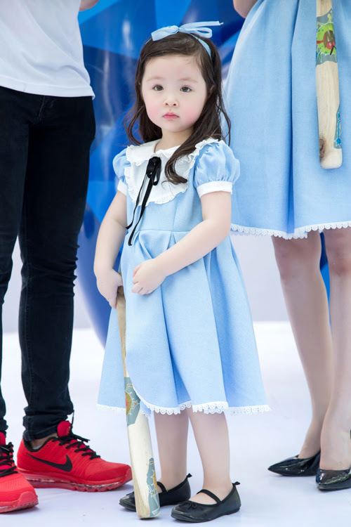 cadie-moc-tra-ngu-gat-khi-di-su-kien-cung-me-elly-tran-1