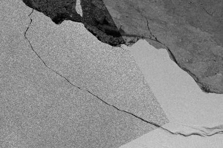 Rachadura em plataforma de gelo foi detectada há anos, mas começou a se aprofundar em 2014