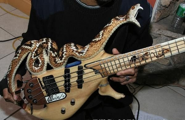 weird guitars 17 30 Most Bizarre & Weirdest Guitars Ever