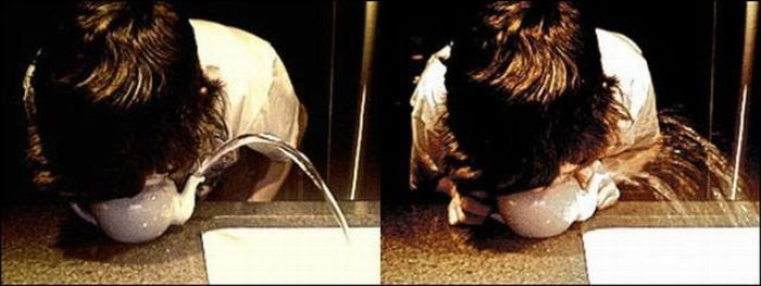 Blowing Water Out of a Teapot (18 pics)