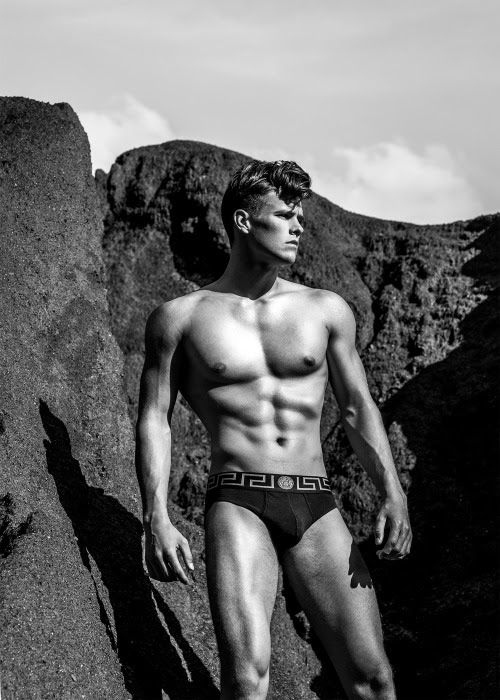 studio-ks:
“Adrian Krzyzanski by Kris Schmitz for IKONIK Calendar 2016
Follow on Facebook / Instagram / Tumblr
”