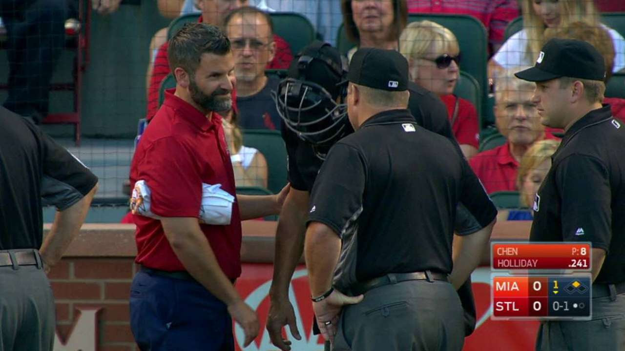 Umpire injured, exits Marlins-Cards opener