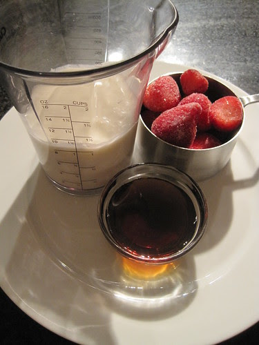 Ingredients for Strawberrie Popsicles
