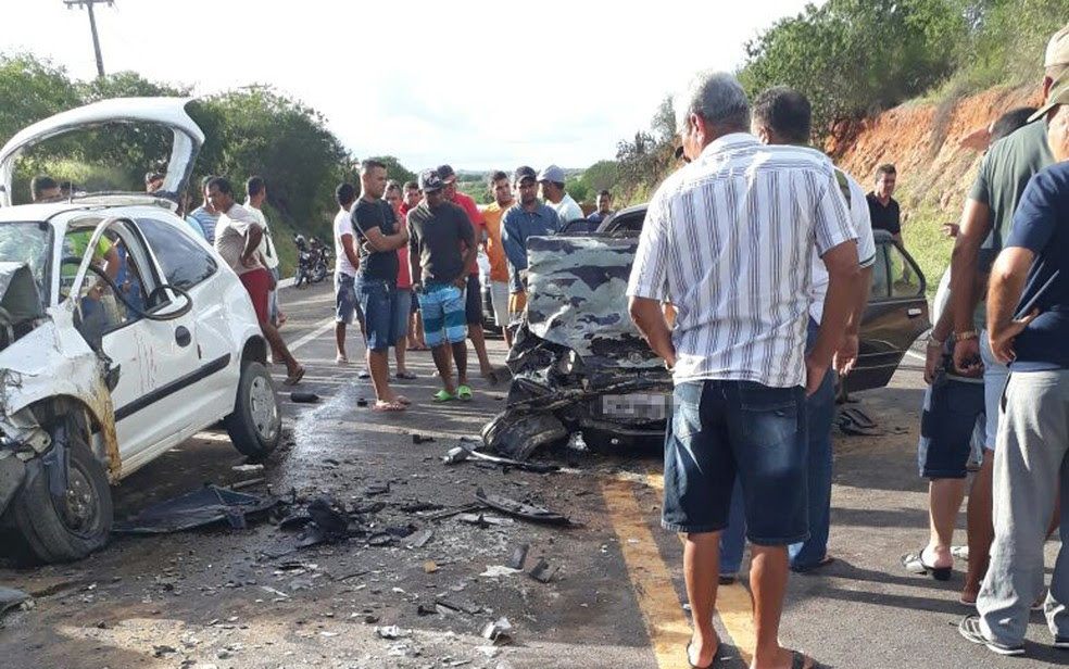 Acidente matou quatro pessoas e deixou criança ferida na Bahia  (Foto: Divulgação/ Polícia Civil)