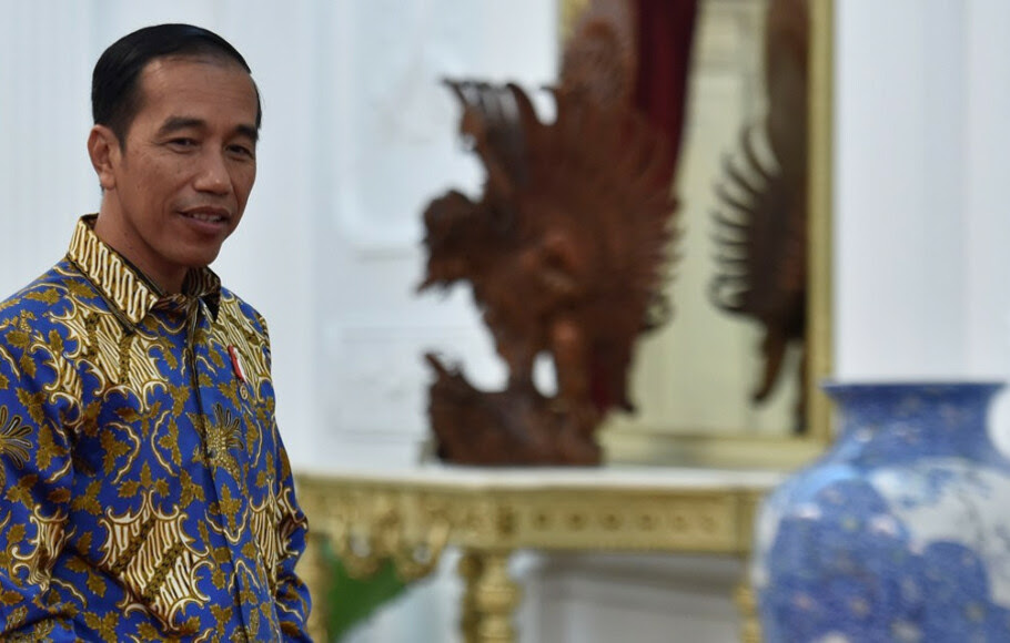 Di UGM, Presiden Sapa Dosen Pembimbingnya - BeritaSatu.com