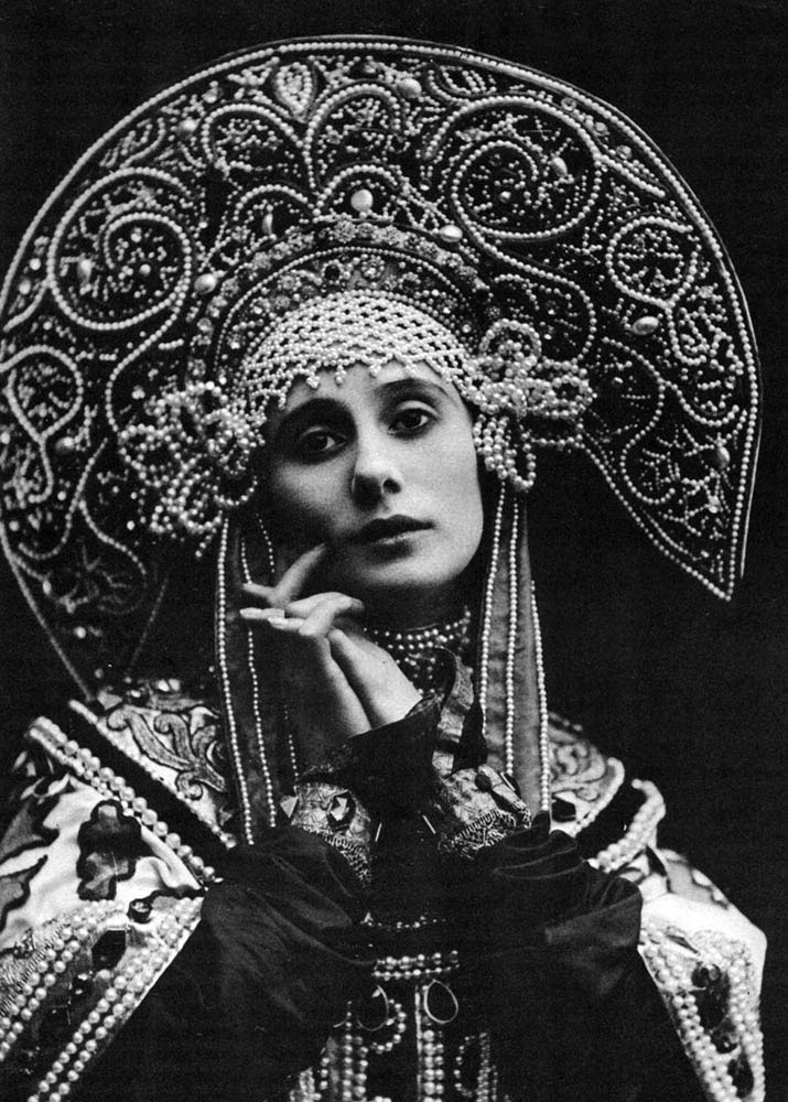 Anna Pavlova in Russian costume. From 1911. Courtesy of BFI ©. (Click image for larger version)