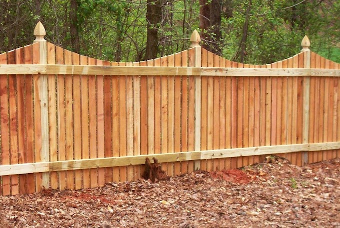 Inspiration on Design Beautiful Painted Wood Fence Top