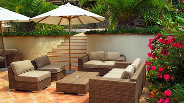 Entretien Du Mobilier De Jardin En Periode De Pluie Immo974