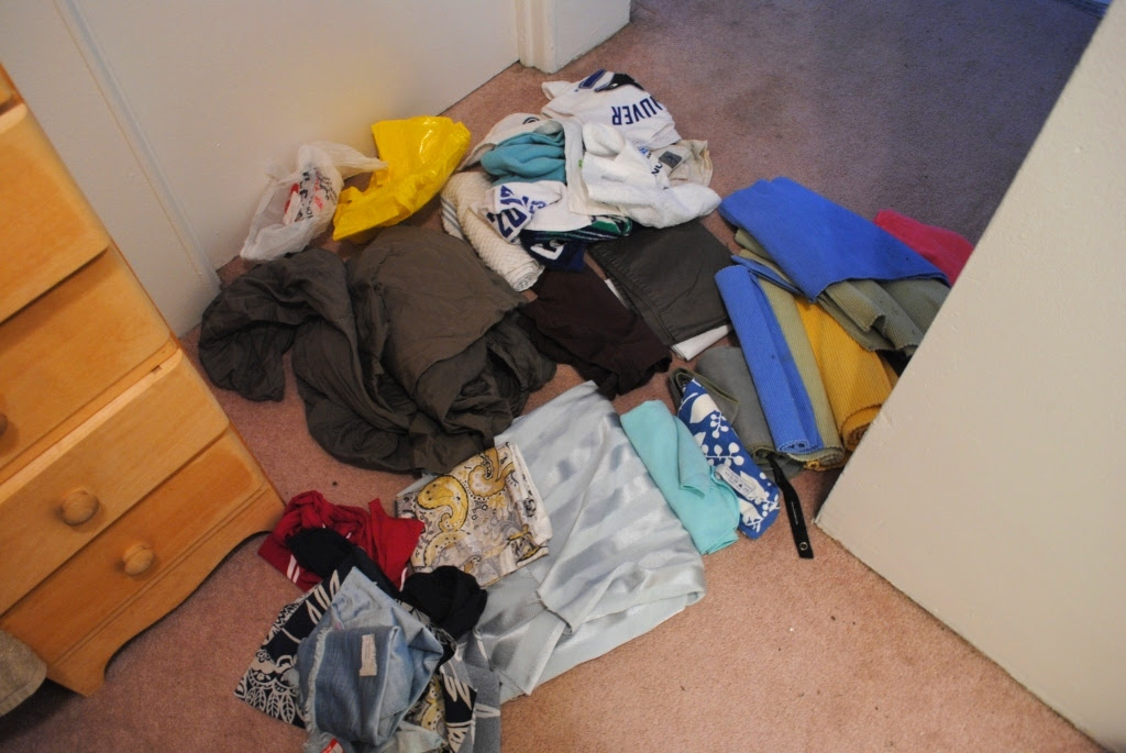Small Spaces: Creative Storage for Linens and an Entry Way | L ...