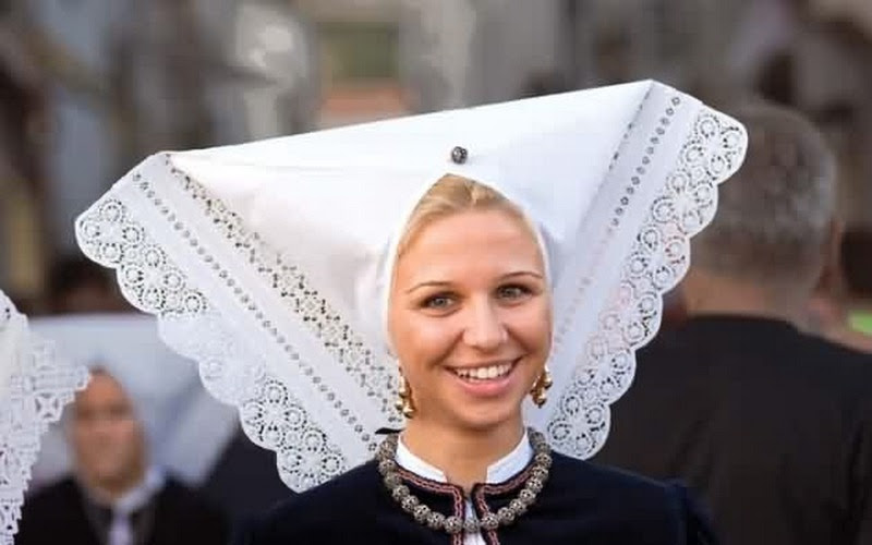 Croatian Lace Proclaimed The Most Beautiful At International Lace Contest In Russia 2011