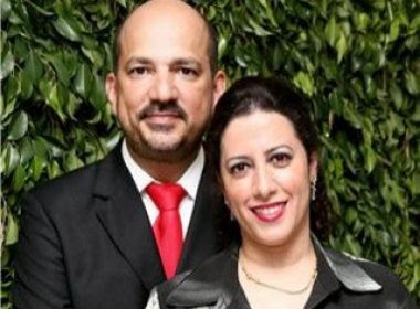 Justiça afasta prefeito de Eunápolis da vida pública, mas mulher deverá colocá-lo de volta