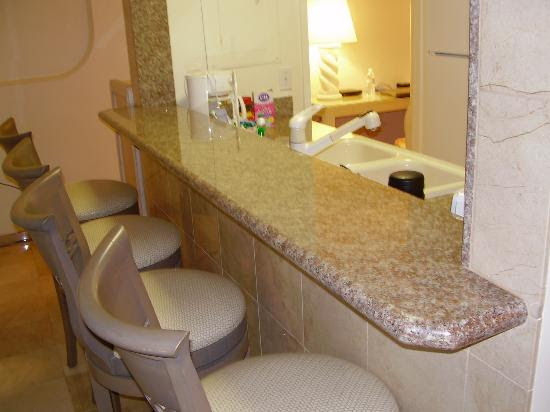 Kitchen/Breakfast Bar: From Review: Waikiki Beach Condominiums