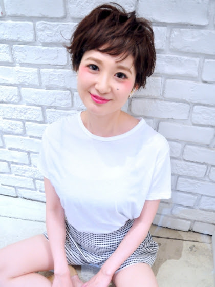 短い前髪が可愛い大人ベリーショート カッツカンパニー Cuts Companyは佐賀 福岡を中心に8店舗を展開しているヘアサロンです