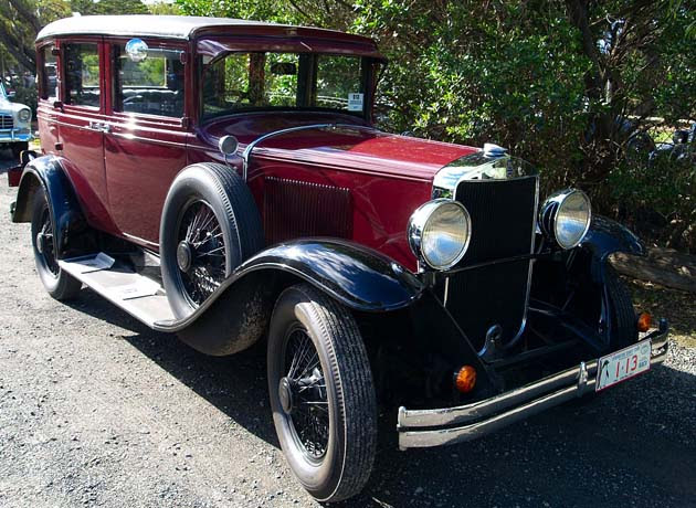 old car yesterday race