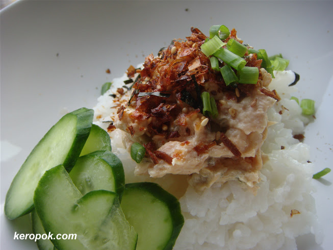 Jap Rice with Salmon Mix sprinkled with Furikake and spring onions.