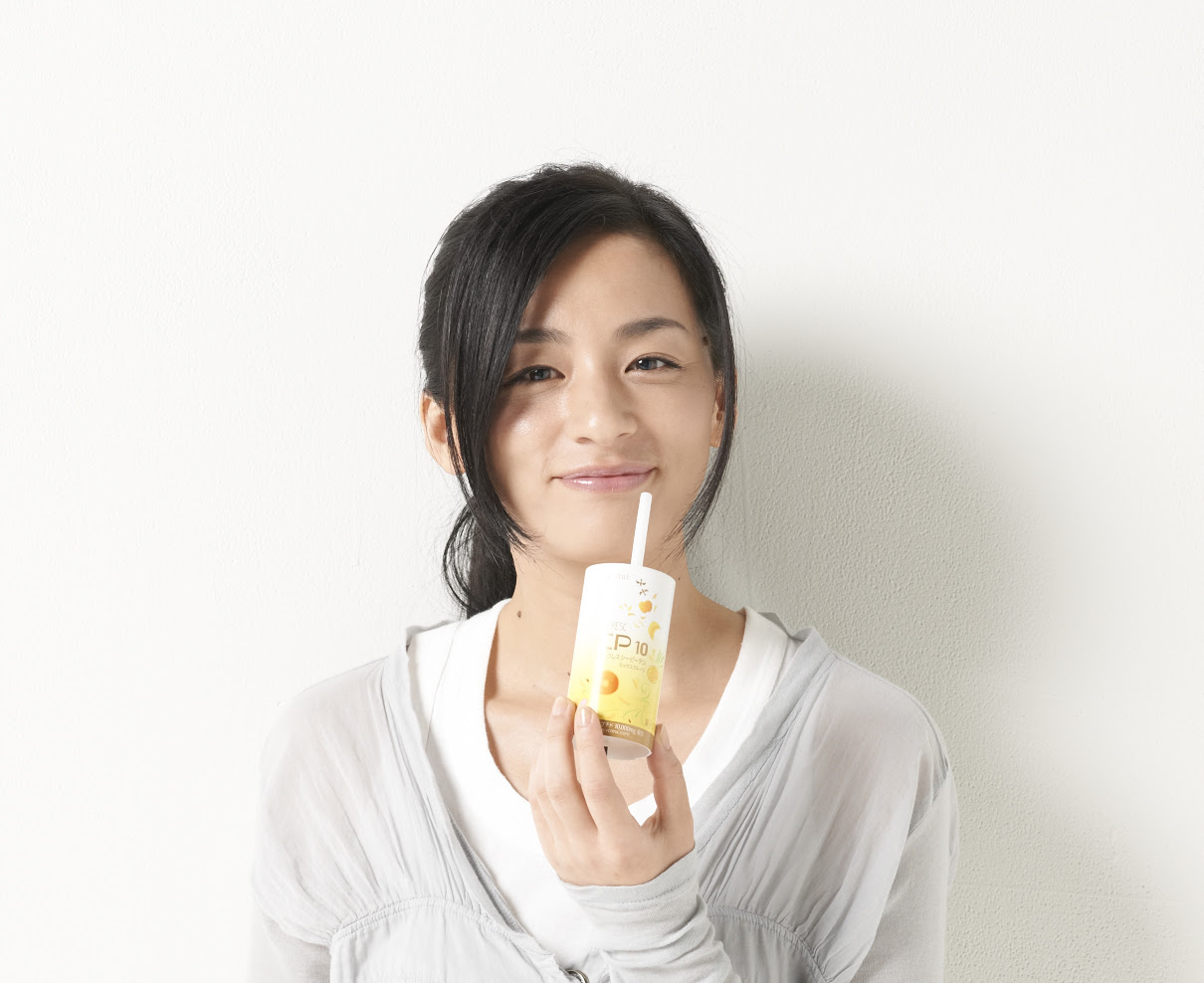 象印のcmに出演するタレント４人がこちら