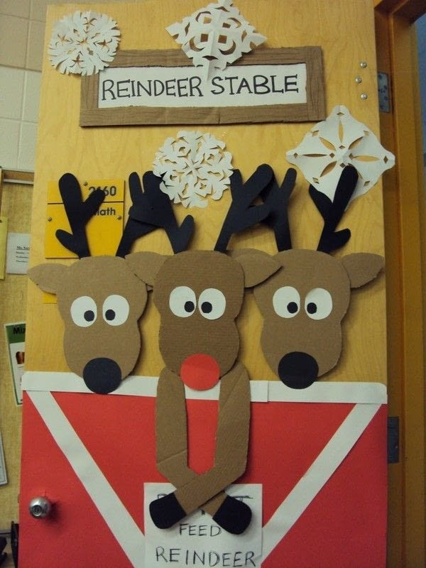 Reindeer Door Â· A Christmas Decoration Â· Art, Decorating, and