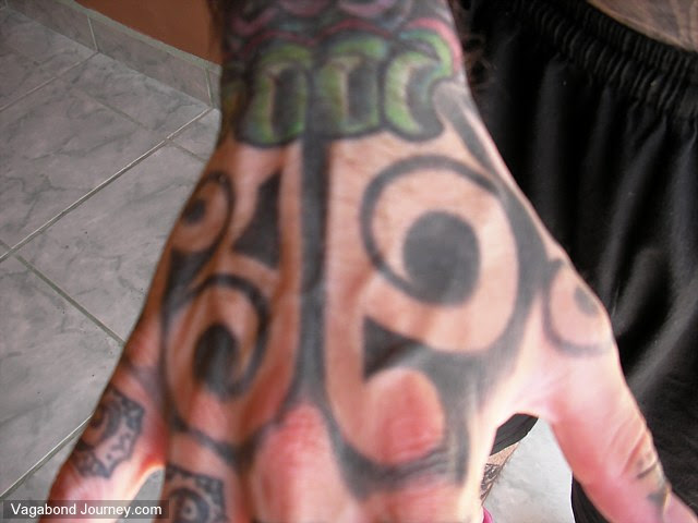 hand tattoo