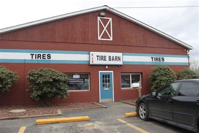 Tire Barn Tunkhannock: A Relaxed Interior Design With Silo Structure