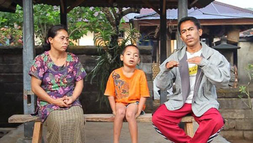 noi-nguoi-dan-chi-dung-hanh-dong-de-noi-chuyen