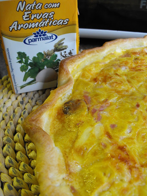 Tarte de fiambre com natas de ervas aromáticas