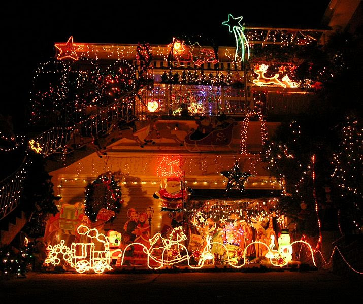 カナダ家庭のクリスマスイルミネーションが 息をのむほど綺麗 Ecom英語ネット学校