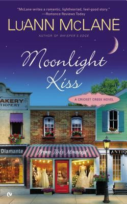 Moonlight Kiss (Cricket Creek, #5)