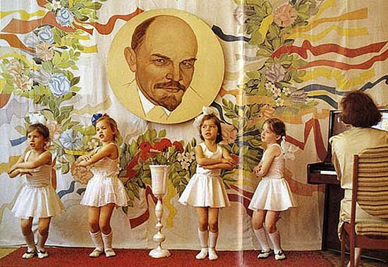 Lenin és a balerinák