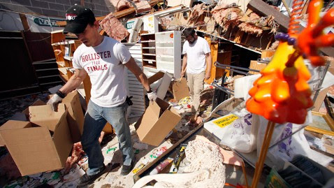 Killer tornado strikes southern Illinois town