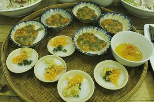 5-mon-ngon-mien-trung-dat-khach-o-sai-gon-1
