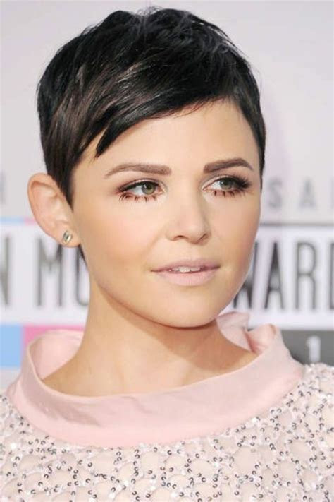 coupe de cheveux femme court moderne